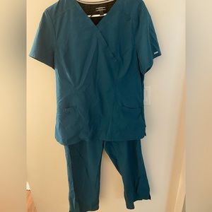 Elle Scrub Set Teal
